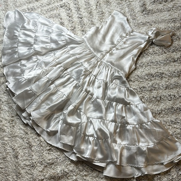 Bardot Junior white silk feel dress US 110 100% polyester main 100% cotton - Picture 7 of 11